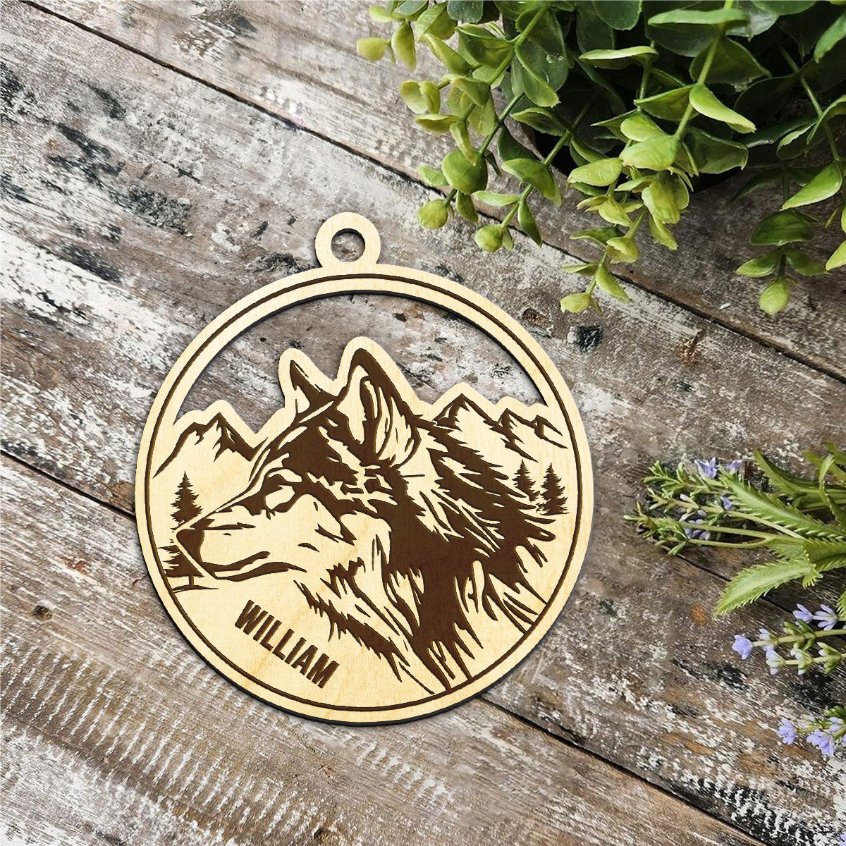 Wolf Personalized Wood Ornament DS-12