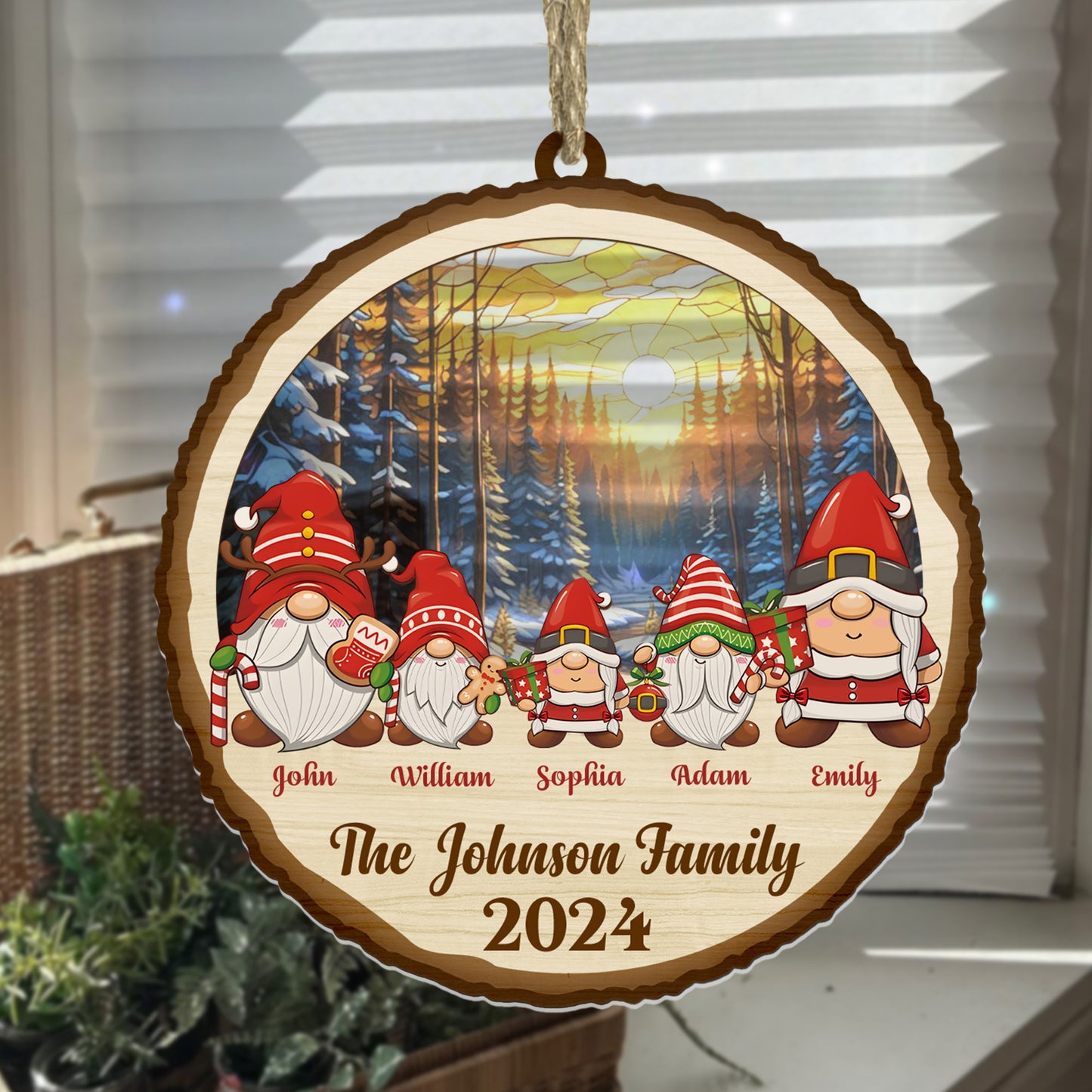 Gnome Family - Personalized Suncatcher Ornament DSSUNOPTN1103L