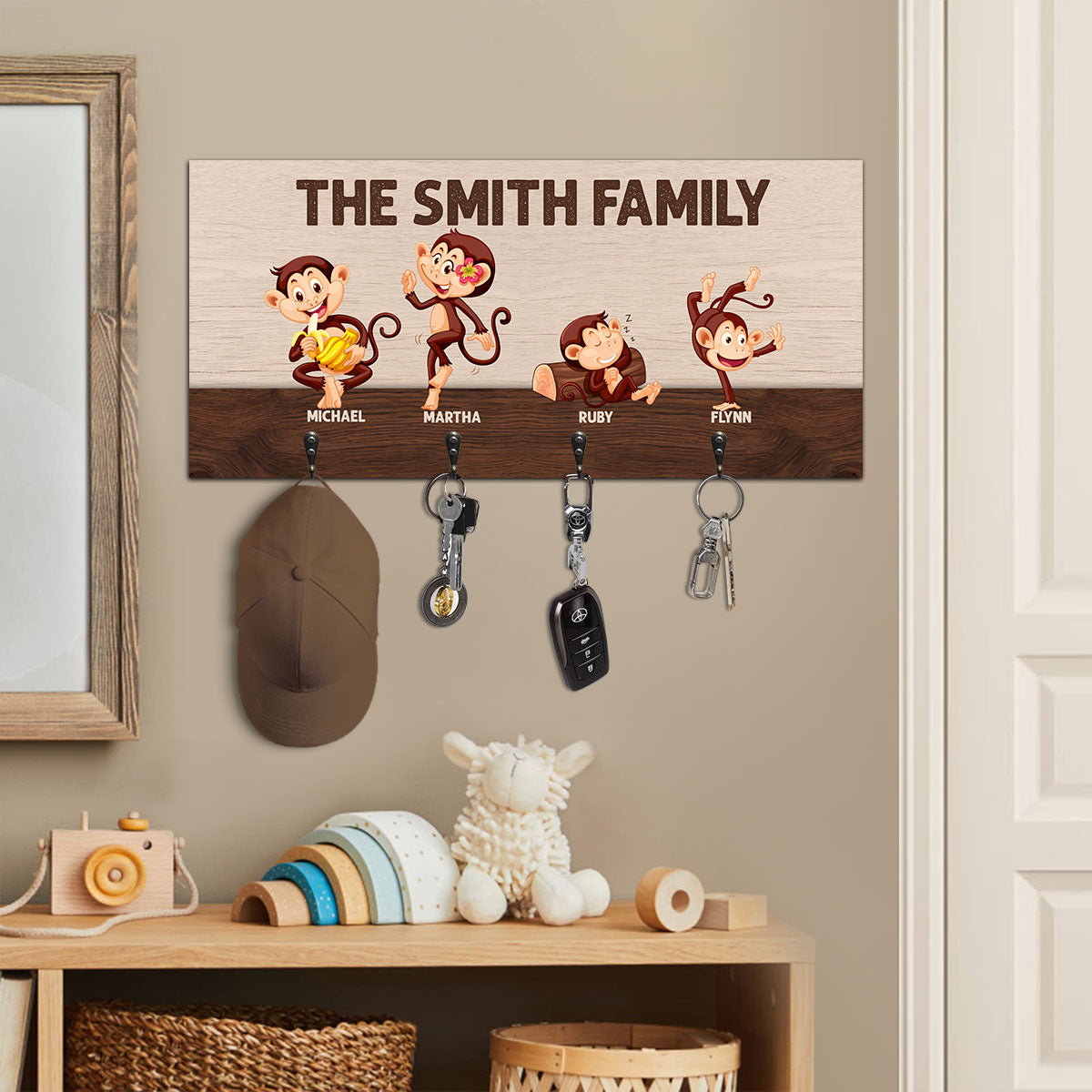The Monkey Family - Personalized Key Holder DSUWKHCSDN1968M