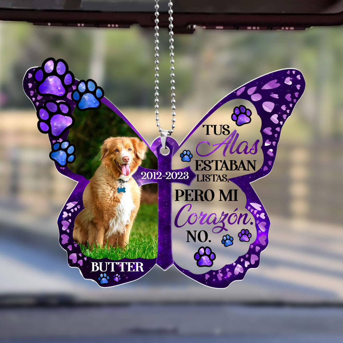 Dios Te Tiene En Sus Brazos Yo Te Tengo En Mi Corazón - Personalized Custom Car Ornament DSUPCHODN2002M