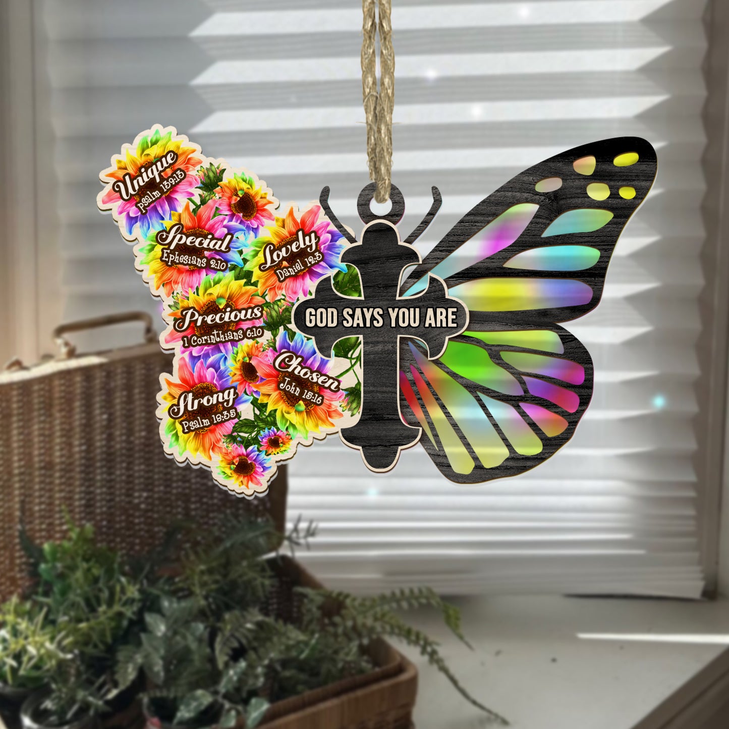 God Says I Am - Suncatcher Ornament DSSUNOPTN1093L