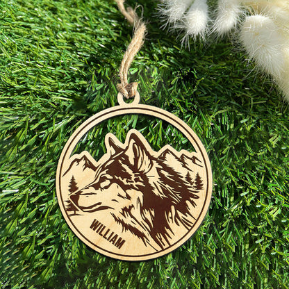 Wolf Personalized Wood Ornament DS-12